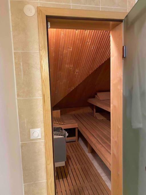 Rooftop 180M2 Loft With Private Sauna, 브라티슬라바 외부 사진
