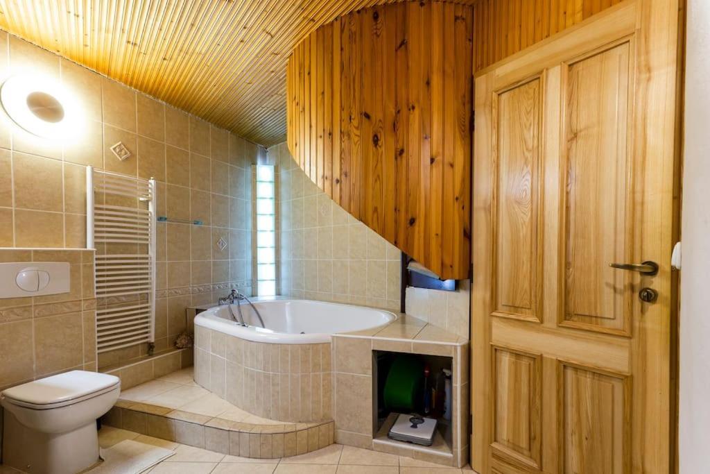 Rooftop 180M2 Loft With Private Sauna, 브라티슬라바 외부 사진