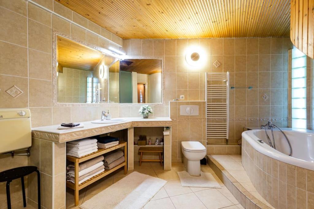 Rooftop 180M2 Loft With Private Sauna, 브라티슬라바 외부 사진