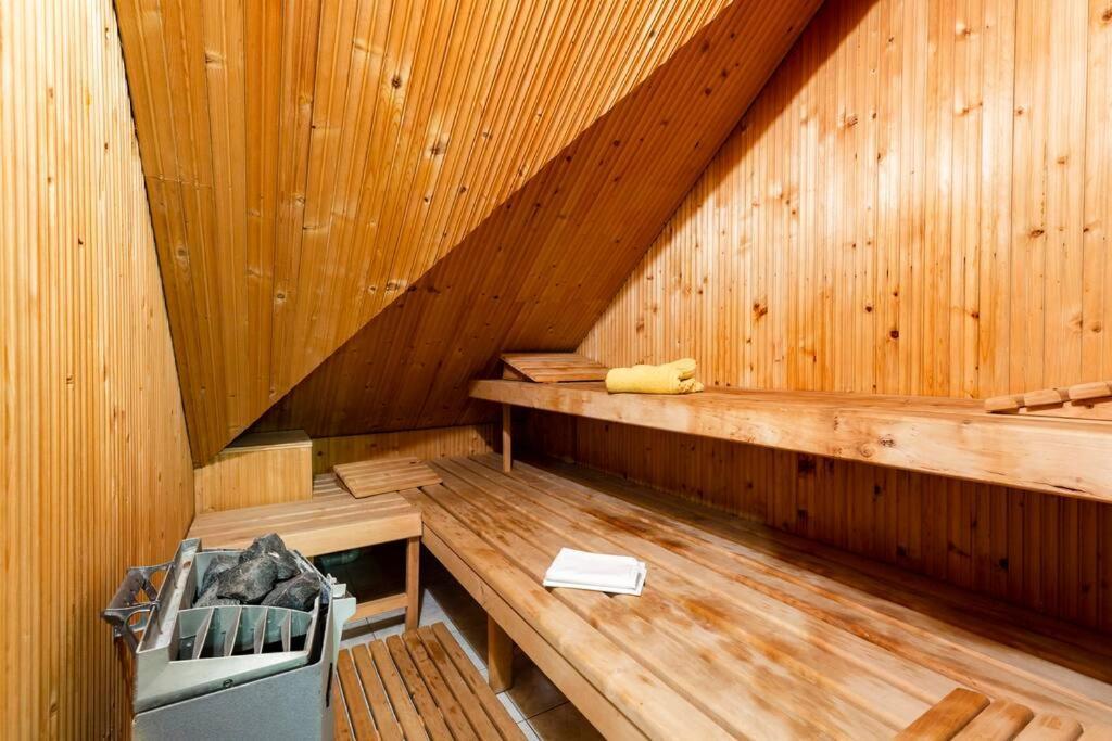 Rooftop 180M2 Loft With Private Sauna, 브라티슬라바 외부 사진